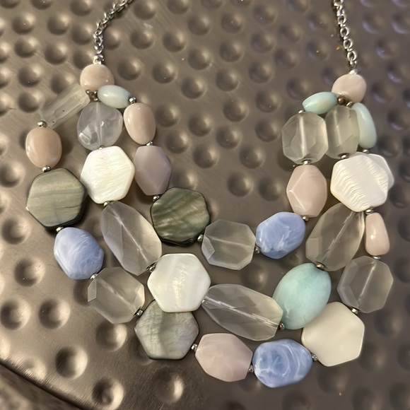 Loft beaded necklace - Picture 2 of 3